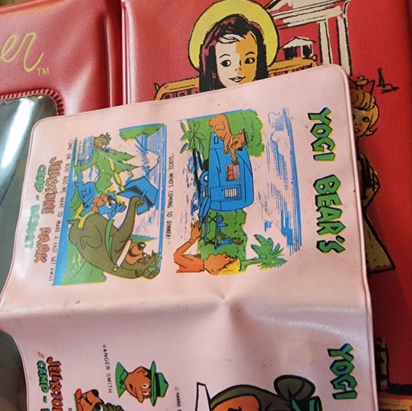 VINTAGE YOGI BEAR JELLYSTONE PARK WALLET PINK 🩷 - Picture 5 of 9